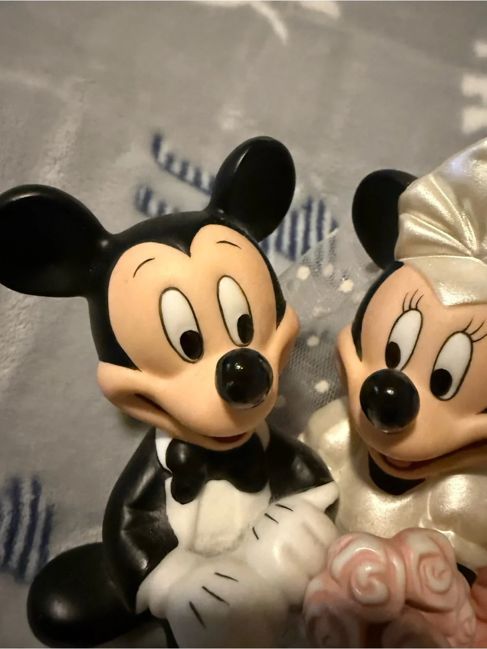 Disney Wedding Mickey & Minnie Figurine - Black, White, Cream, Pink